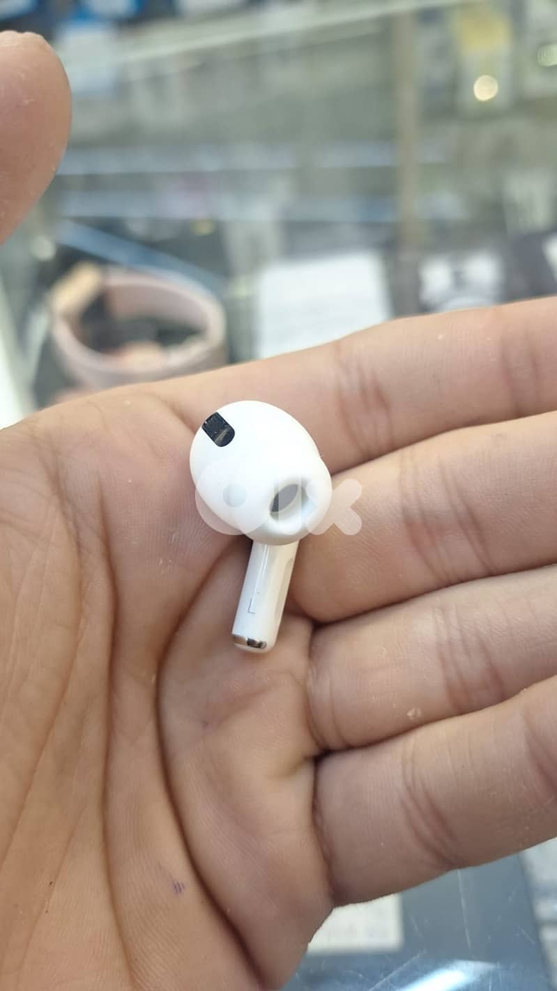 Airpods pro lightning left pod 0