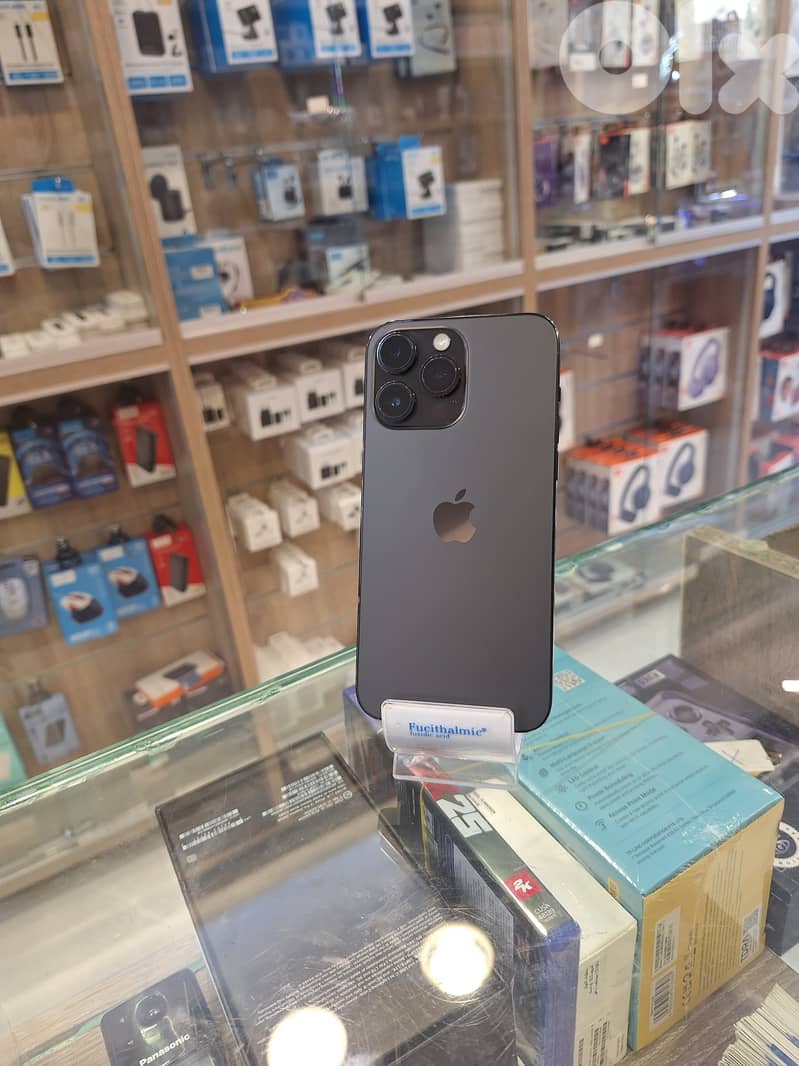 Used 14 pro max 256 gb Used like new 0