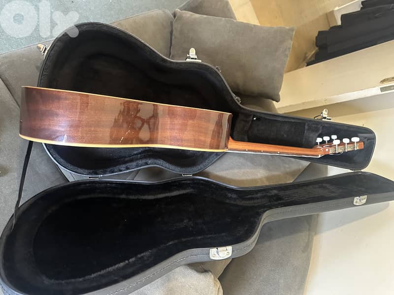 Alhambra classical guitar 1
