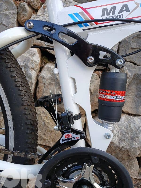 Land Rover bike 3