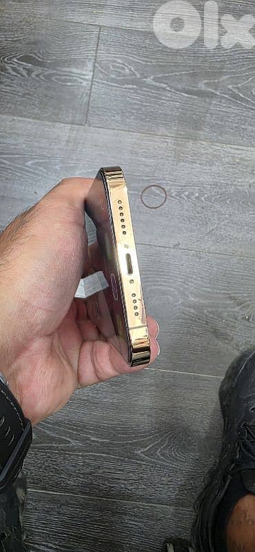 12 promax used like new 256gb 92% battery 0 scratch 5