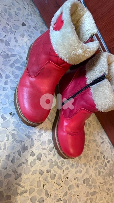 red winter boot 2