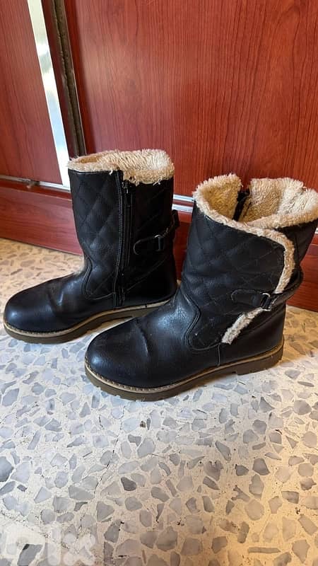 black leather boot 0
