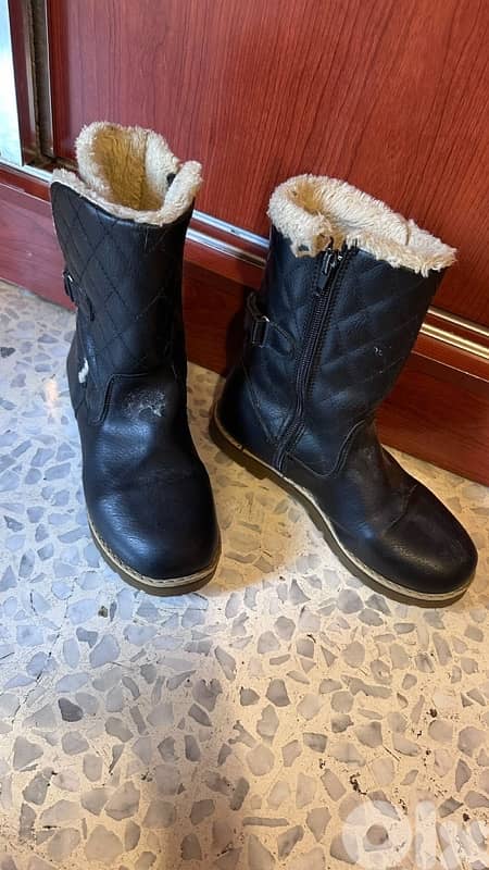 black leather boot 1