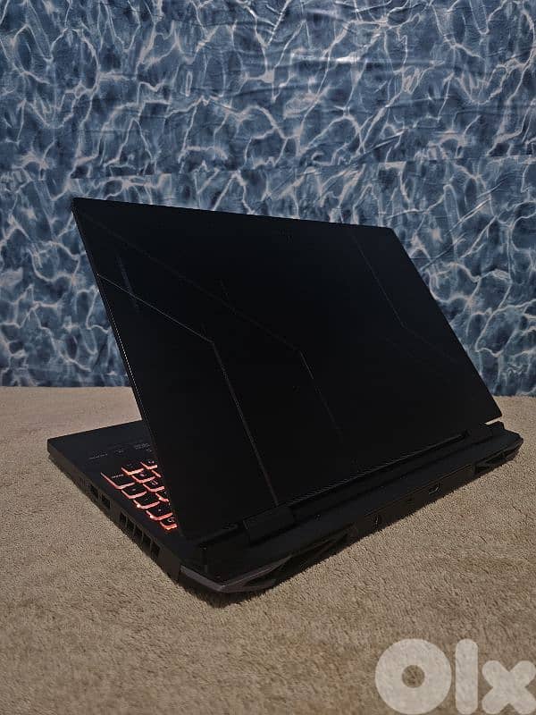 core i9 - like new - RTX 3060 - RGB keyboard 2