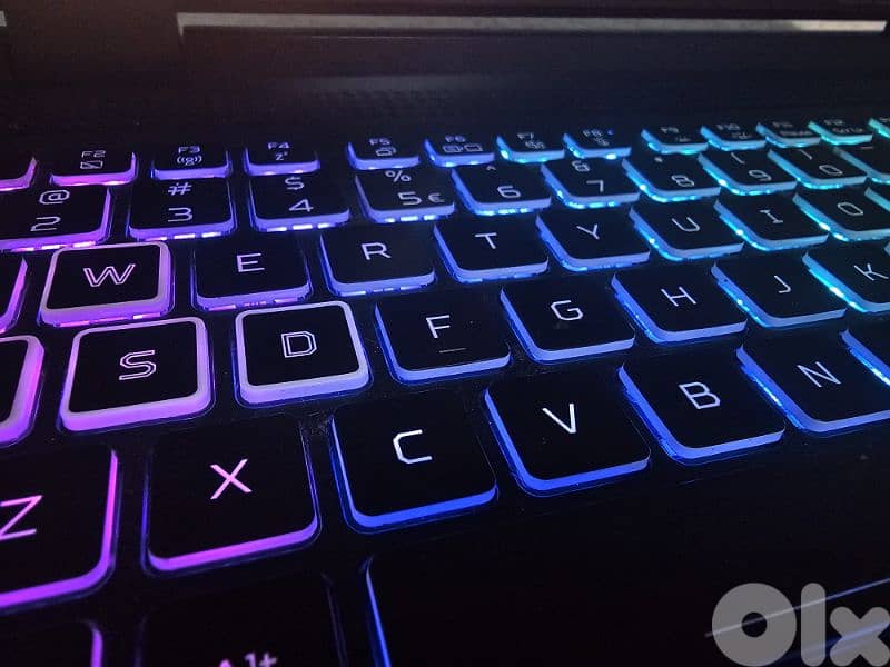 core i9 - like new - RTX 3060 - RGB keyboard 6
