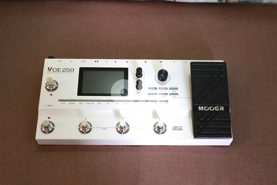"Mooer GE 250 Amp Modeling & Multi Effects" Pedal for Sale 0