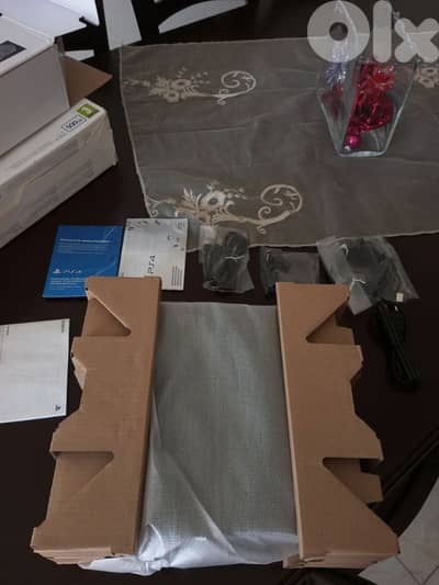 brand new ps4 fat 500gb ma3a kl ghrada w new controller