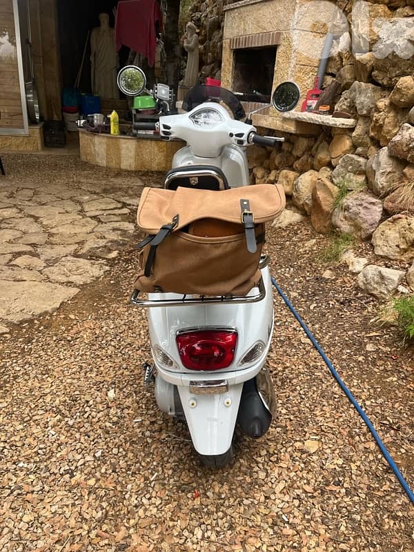 vespa injection like new 1350$ 0