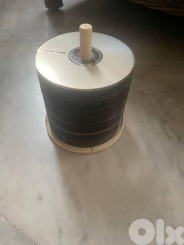 Xbox 360 with its games CD 1