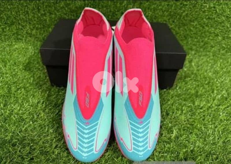 Football shoes original highest quality in market 30% Limited discount 0