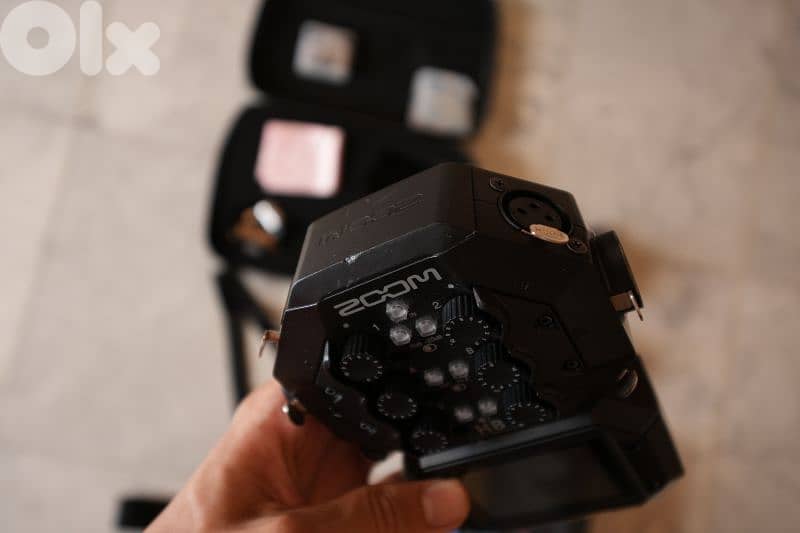 Full sound sound equipment for field and studio recording (TV, Film) 12