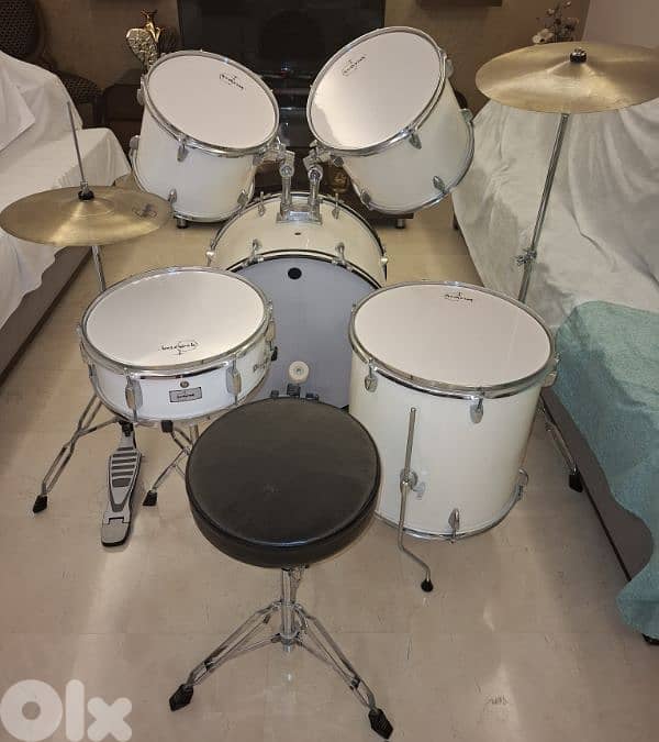Rockstar 5-piece drum set 6