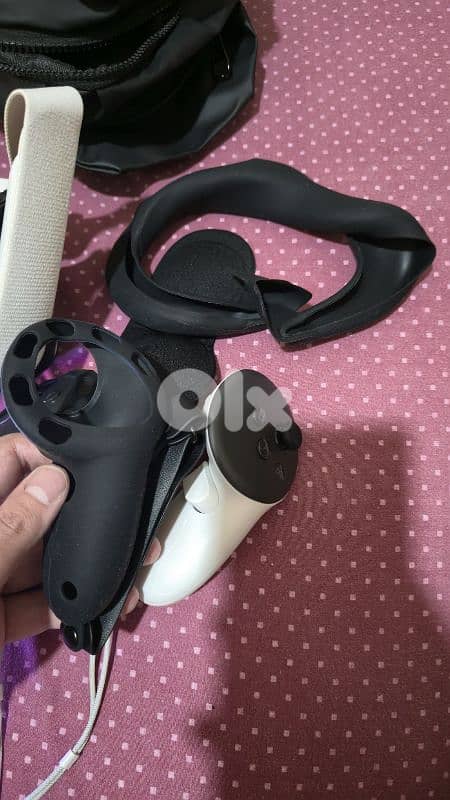 Meta Quest 3 128Gb with Charging Head Strap 5