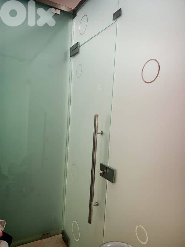 2 glass rooms sanded with design 2