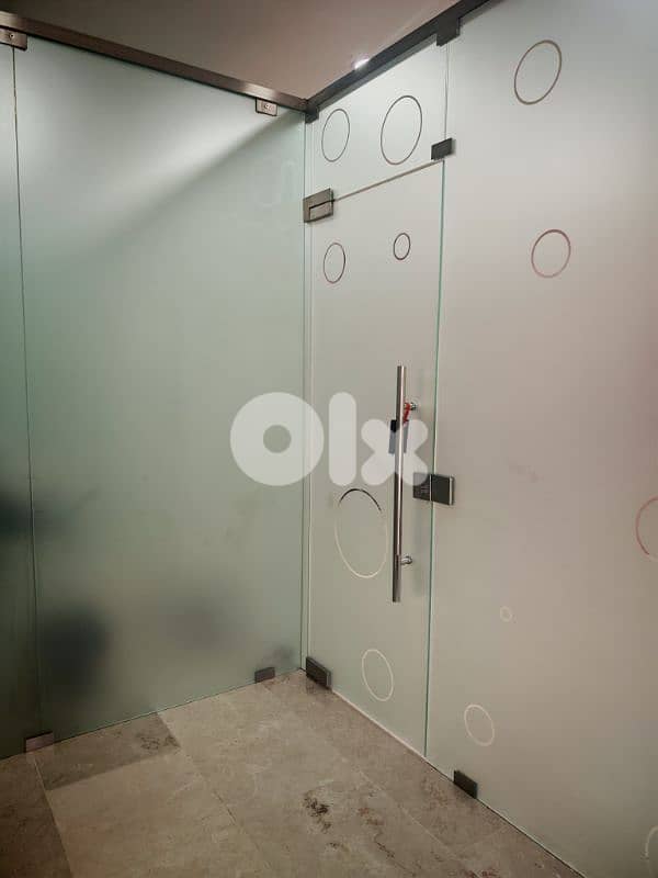 2 glass rooms sanded with design 3