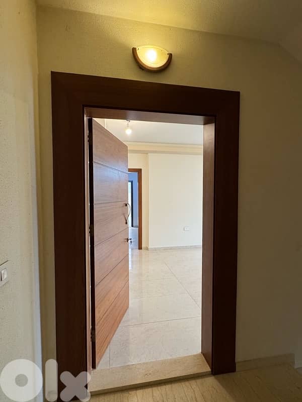 Apartment in Ras El-Maten 0