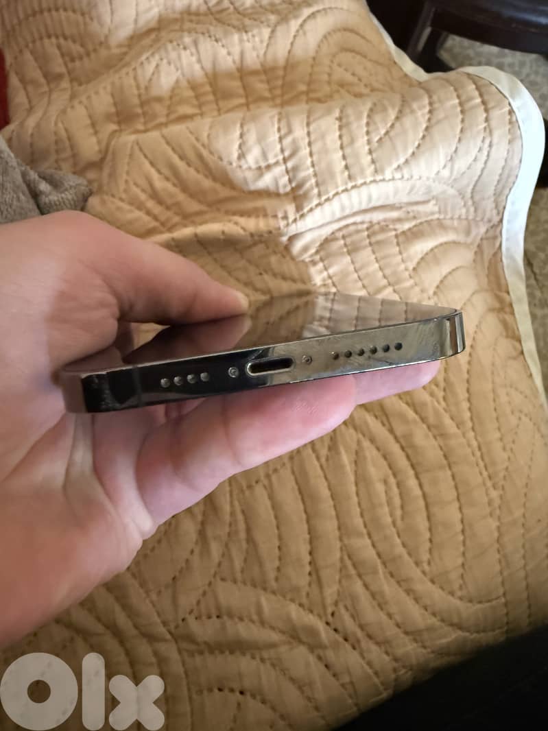 Iphone 13 pro max as new 4