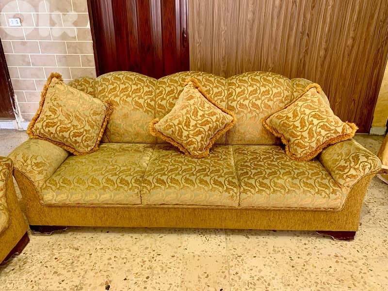 طقم كنبايات ذهبي 2
