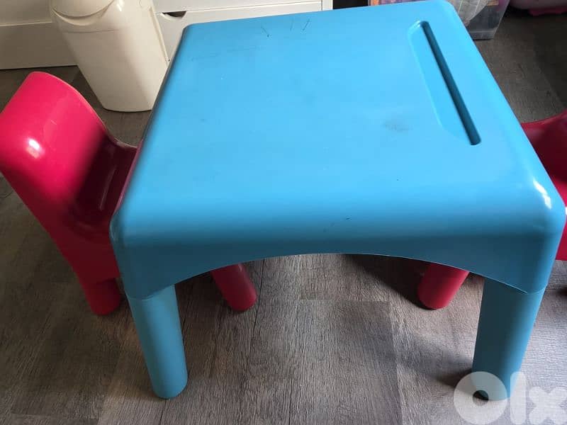 ELC Kids table and Chairs 0