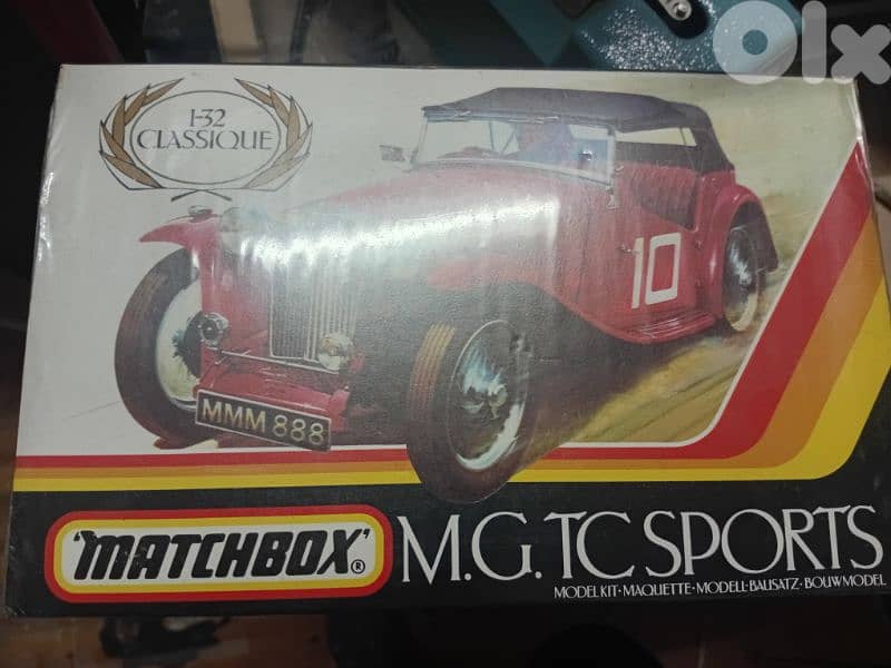 2 vintage Sealed 80s matchbox kits 0
