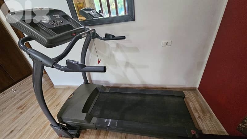 Evo Fx230 gym treadmill 4