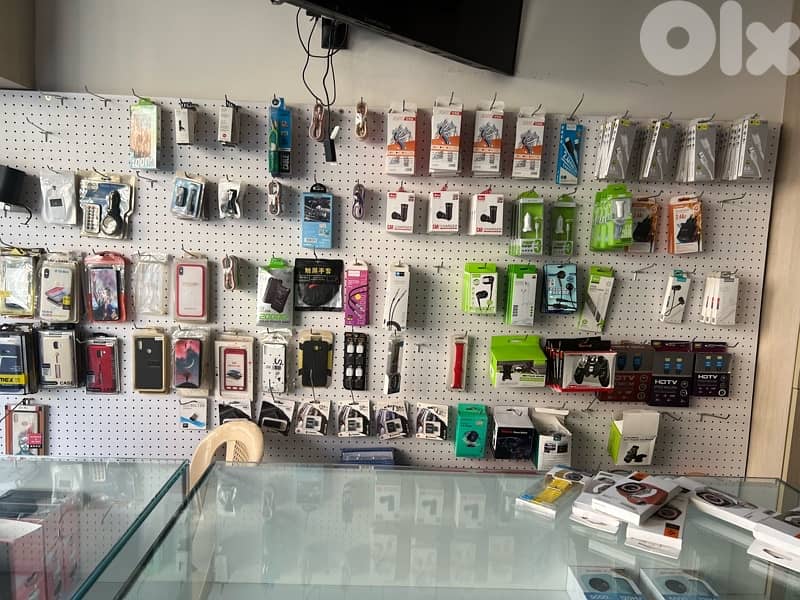 Cellphone Store for Sale 3