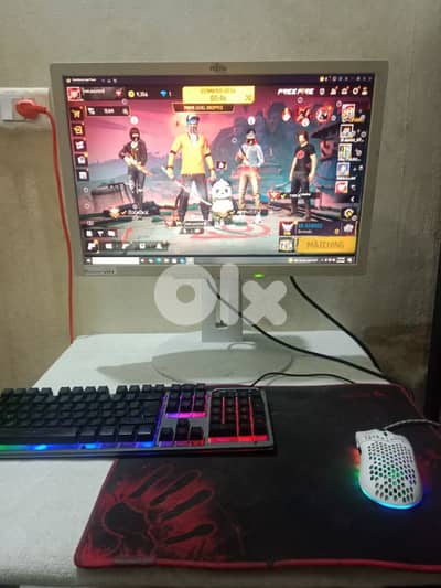 This setup will be sold. It comes with a 22-inch monitor,