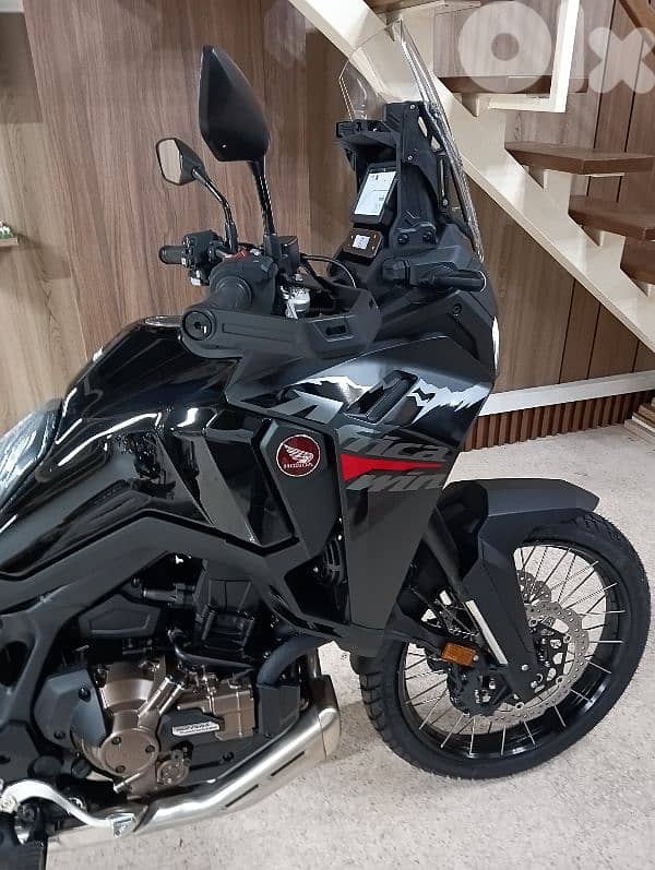 Honda Africa Twin model 2025 DCT dealer warranty 1100cc 0klm 0