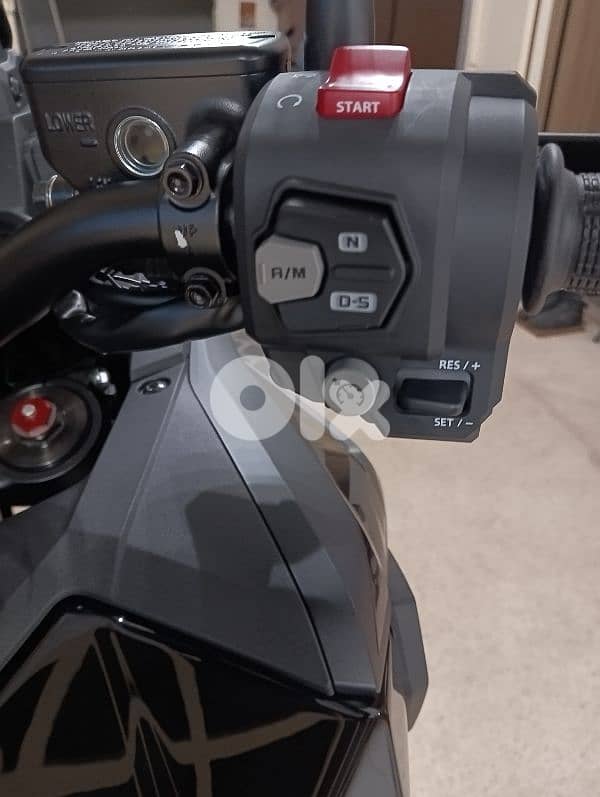 Honda Africa Twin model 2025 DCT dealer warranty 1100cc 0klm 3