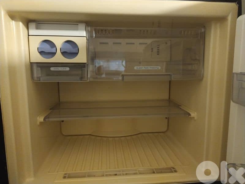 Whirlpool Fridge Freezer Defrost براد وورلبول ٦ قدم مستعمل 1