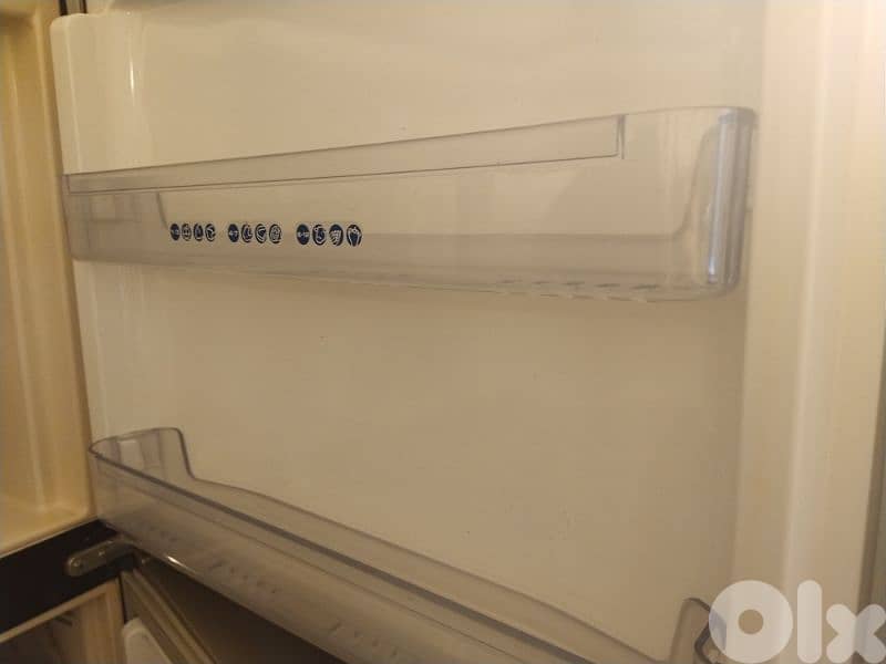 Whirlpool Fridge Freezer Defrost براد وورلبول ٦ قدم مستعمل 3