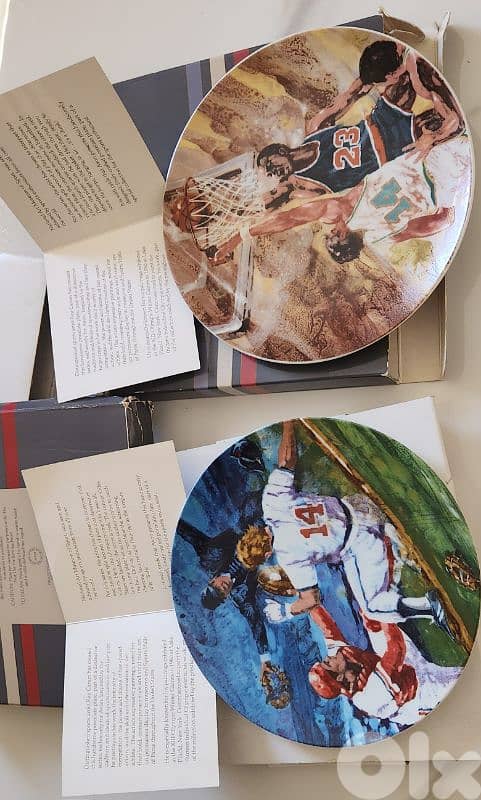 2 vintage plates for collection 3
