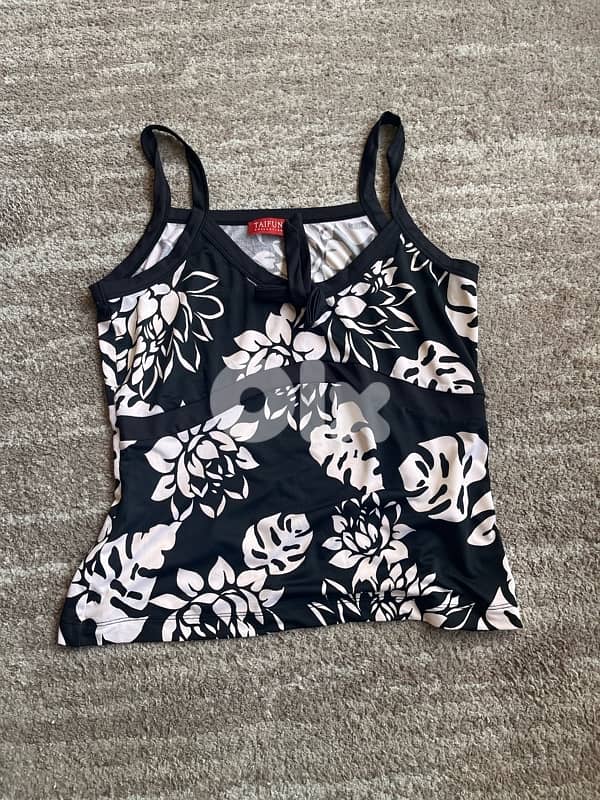 black and white top 0
