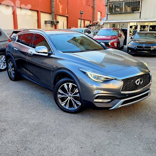 INFINITI QX30 AWD 2017 Luxury edition full 88000 miles 0