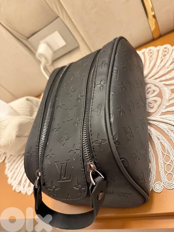 LOUIS VUITTON PARIS Hand bag 1