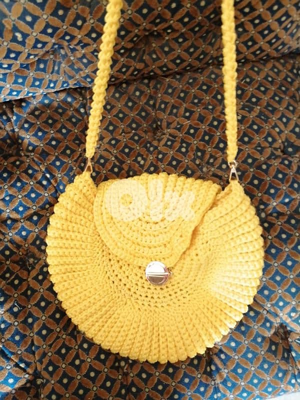handmade crochet handbag 1
