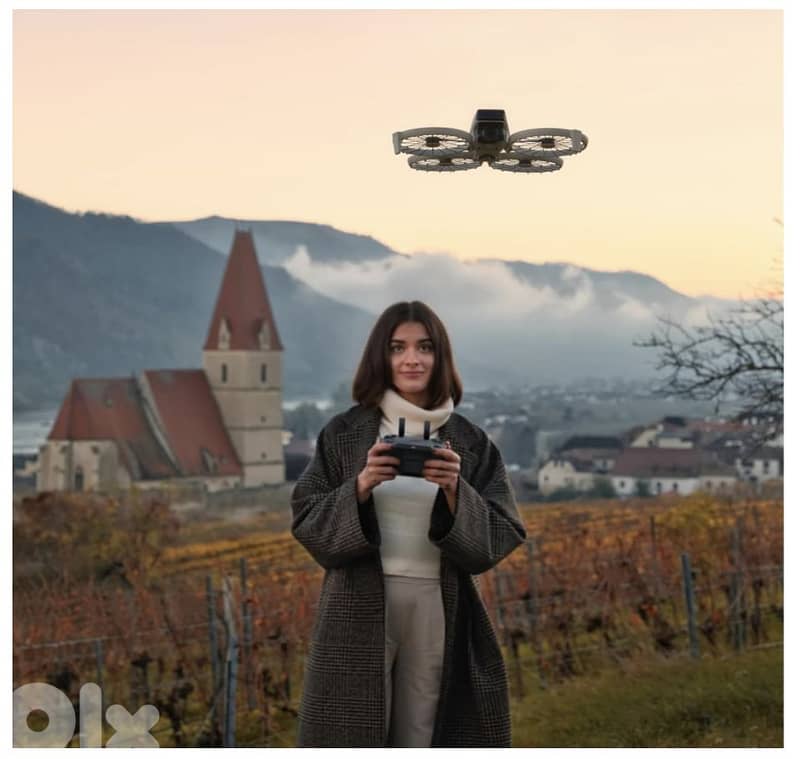 Brand New in Box (DJI Flip] Drone with RC 2 Screen Remote Cont. 4K UHD 7