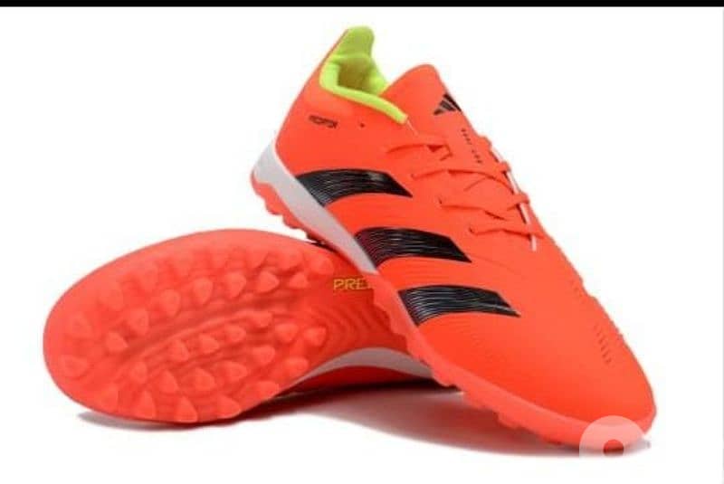 Football shoes original highest quality in 30% discount 0