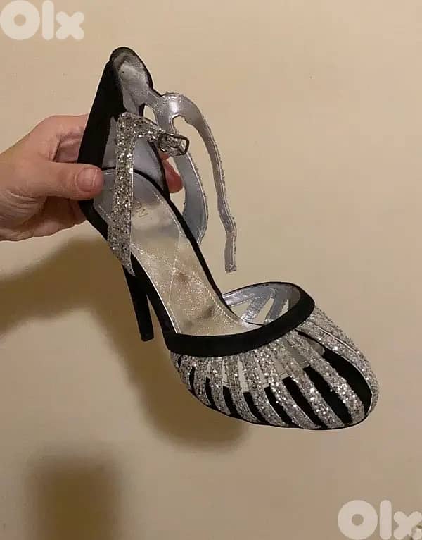 Custom-made Cinderella Heels – Size 37 – Brand New, Still in Box 0