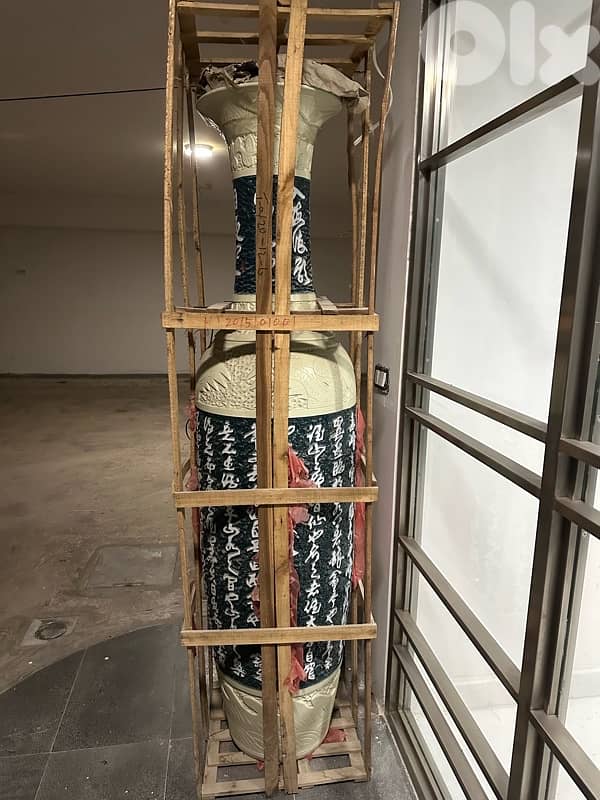 2 big vase 1