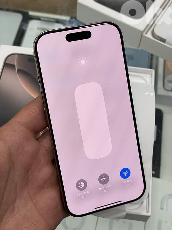 iPhone 16 Pro 256 desert titanium battery 100% 5