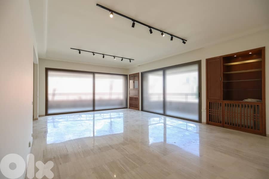 Apartment in prime area of Achrafieh / شقة في وسط الأشرفية في حي راقٍ 0
