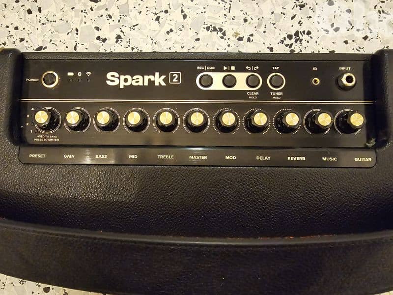 Spark 2 amp with spark control X wireless footswitch 3