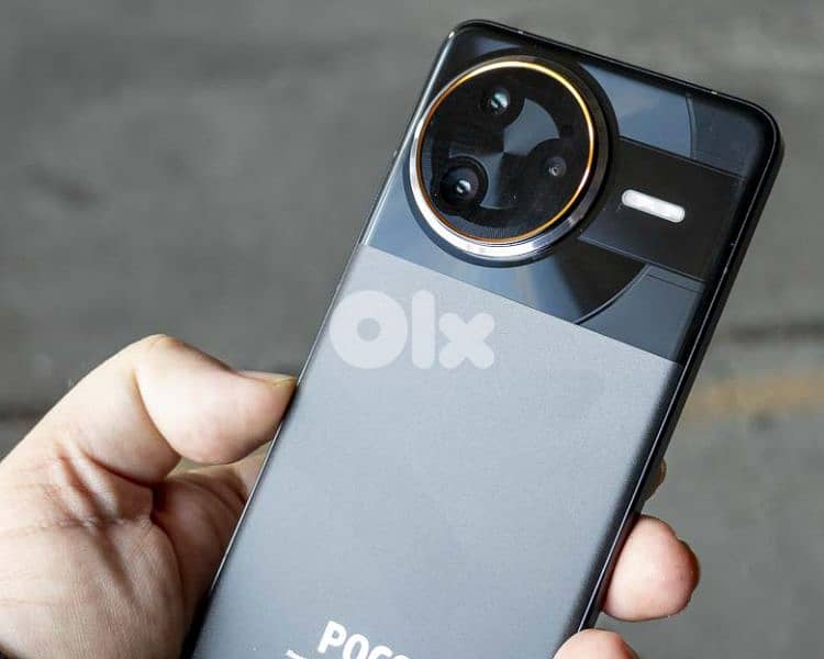 Poco F7 Ultra 1
