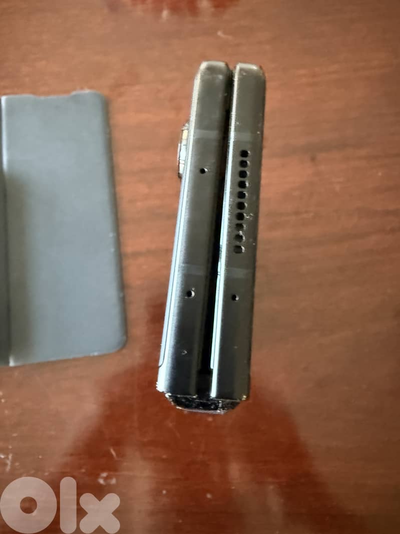 Samsung Z fold 3 8