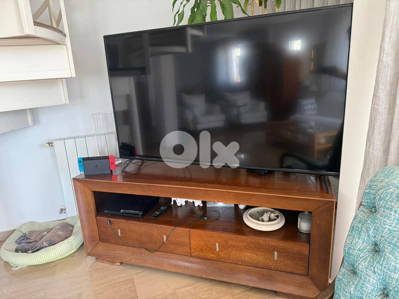 67 Insh Smart LED TV in Excellent condition with 2 Controlers 0