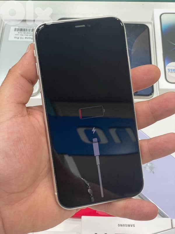 iPhone 11 256 battery 100% zero scratch all working like new 3
