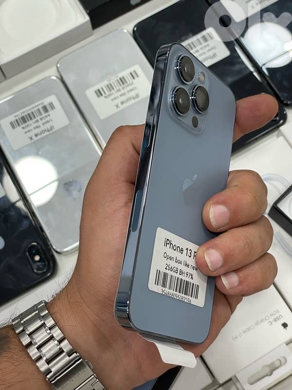 iPhone 13 Pro 256 GB open box like  new battery 97% waterproof 1