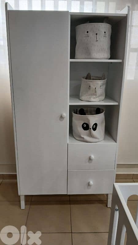 baby closet 1